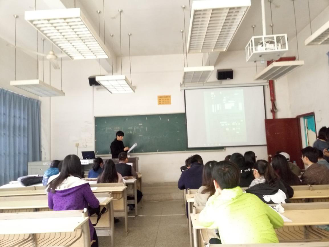 計算機(jī)科學(xué)與技術(shù)學(xué)院成功舉辦“雙培并舉，筑牢根基”發(fā)展黨員培訓(xùn)會暨計算機(jī)技術(shù)專項培訓(xùn)